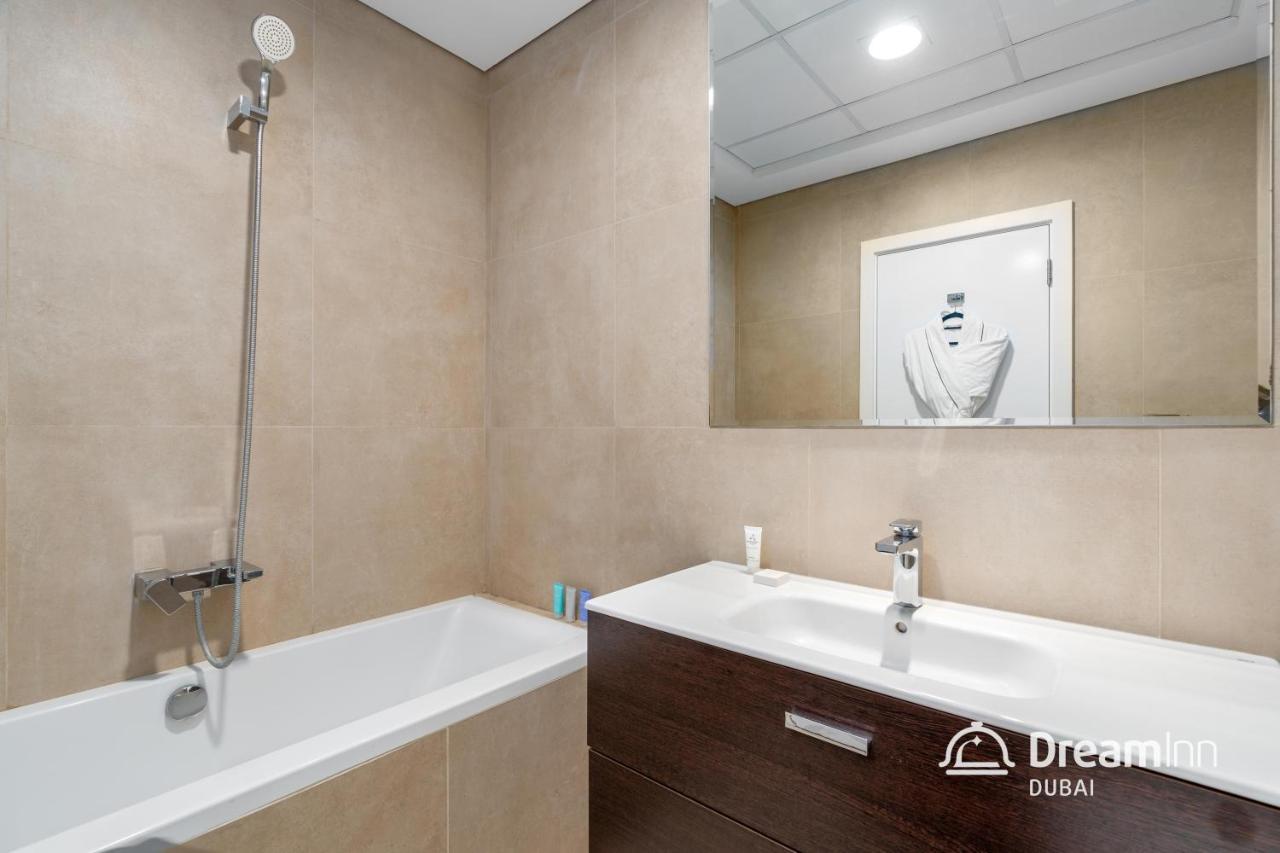 Dream Inn Apartments - Marina Arcade Tower 두바이 외부 사진